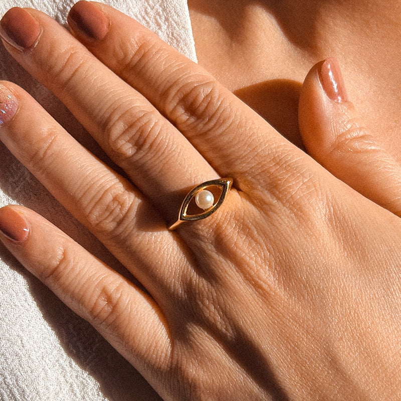 Eye Candy 18K Solid Gold Ring With Akoya Pearl