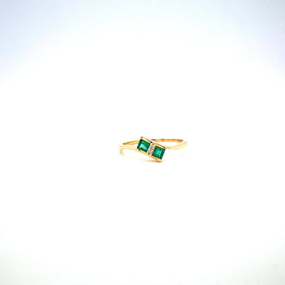 Little Green Dream - Emerald and Diamond 14K Solid Gold Ring