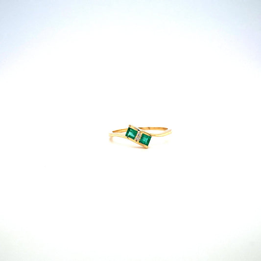 Little Green Dream - Emerald and Diamond 14K Solid Gold Ring