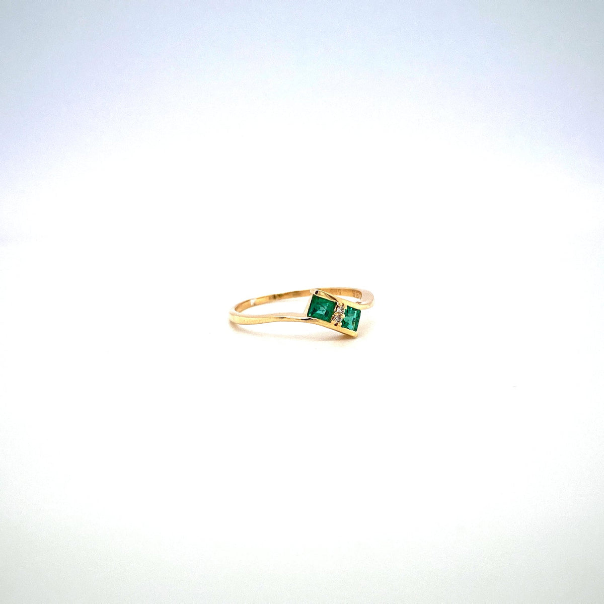 Little Green Dream - Emerald and Diamond 14K Solid Gold Ring