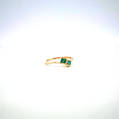 Little Green Dream - Emerald and Diamond 14K Solid Gold Ring